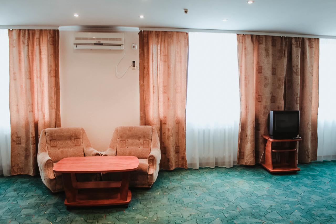 Kanna Hotel Askania-Nova Екстериор снимка