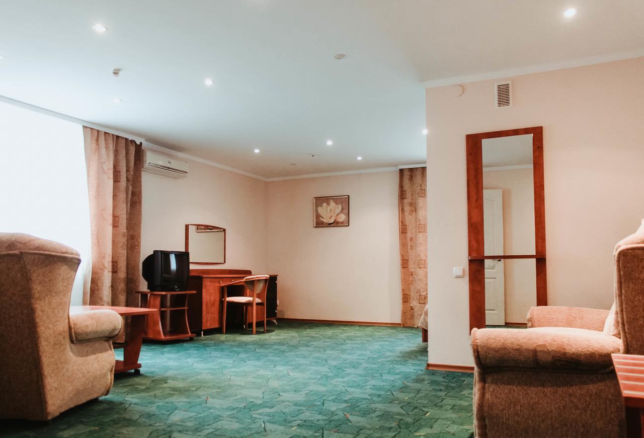 Kanna Hotel Askania-Nova Екстериор снимка